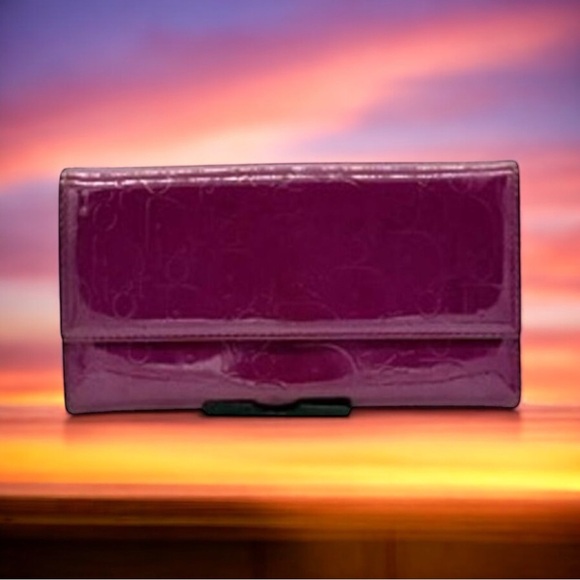 Christian Dior Diorissimo Pattern Vingtage
Continental Patton Purple Wallet - Picture 1 of 14
